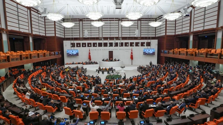 Yeni Partide Yeni Sandalye Dağılımı!