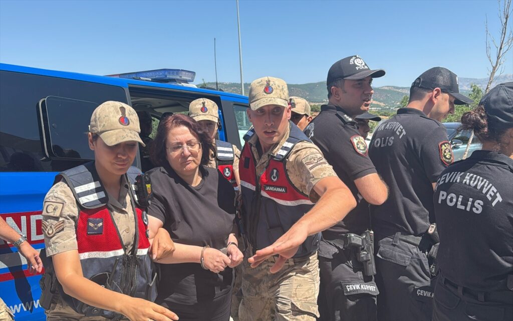 Eski Vali Tuncay Sonel'in Eşi Hande Sonel Tutuklandı!