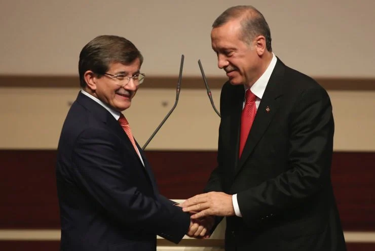 Davutoğlu Siyasete Geri Dönmüyor!