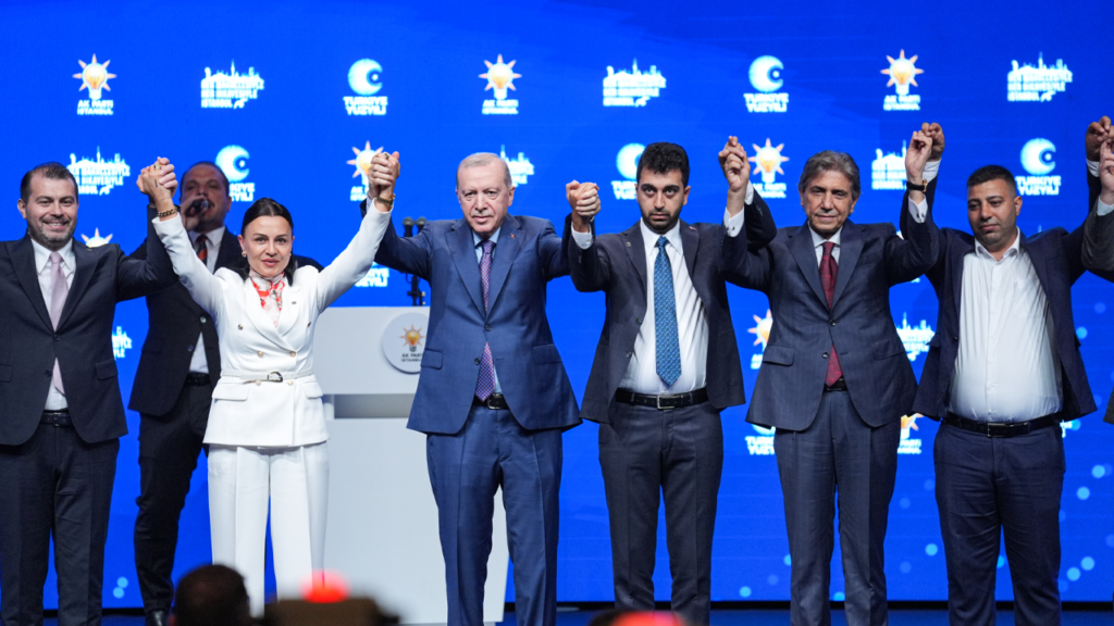 AK Partiye Geçen Yeni Bir İsim Daha!